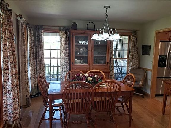 5th image of 108 Sassafras Dr