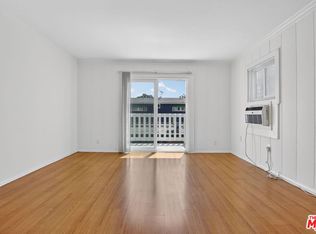 14721 Sylvan St #4, Van Nuys, CA 91411