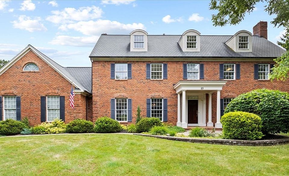 1st image of 23 Merryhill Ln