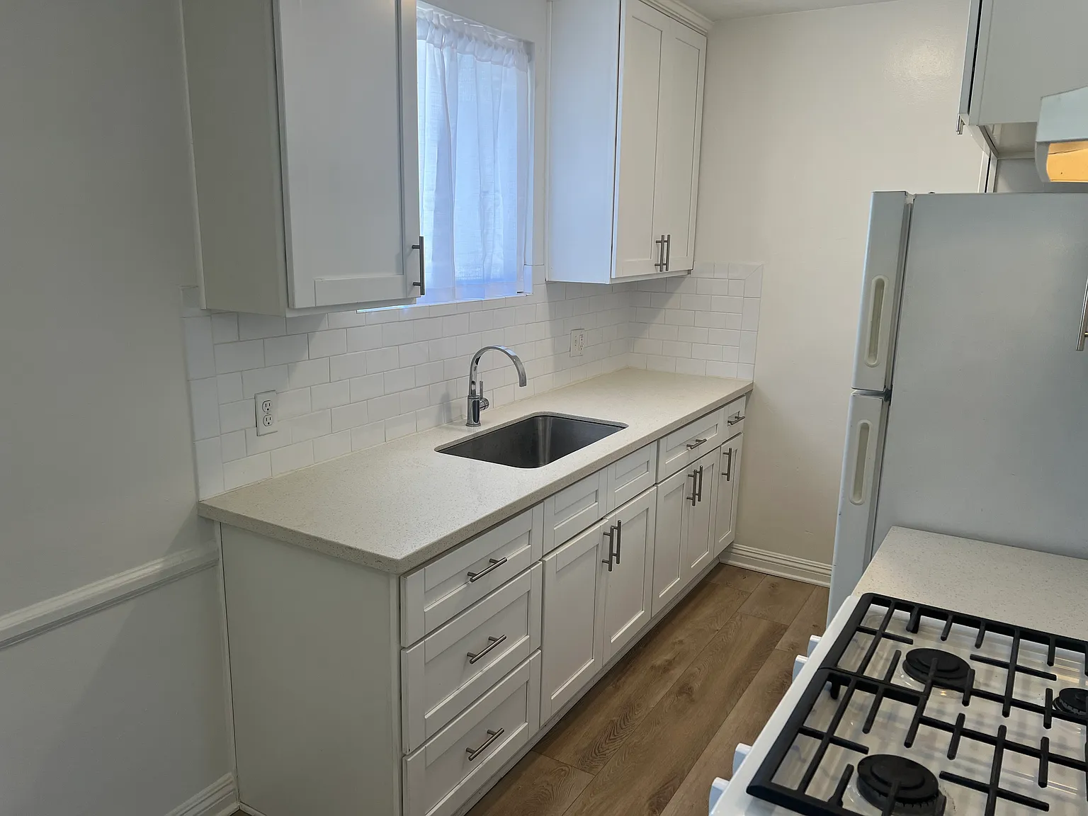 7117 Whitsett Ave — Photo 3