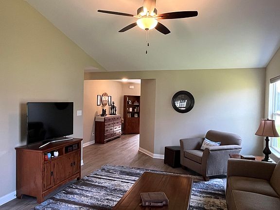 4th image of 13972 Breakwater Ln