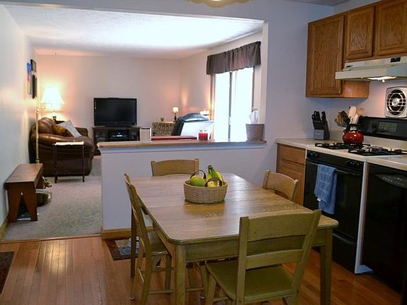 5th image of 431 Deerfield Dr