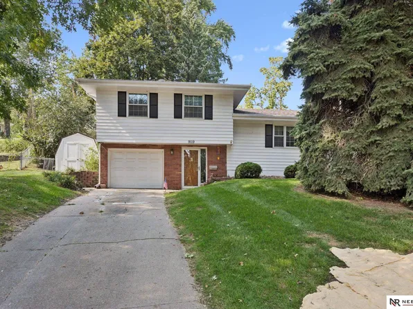 9119 Susan Cir, Omaha, NE 68124