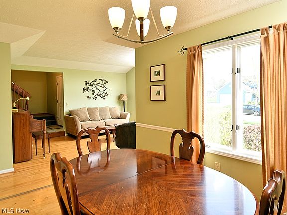 4th image of 15318 Highland Park