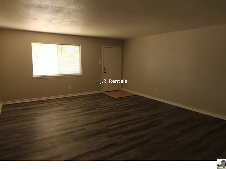 2102 Hunt Dr #B — Photo 3