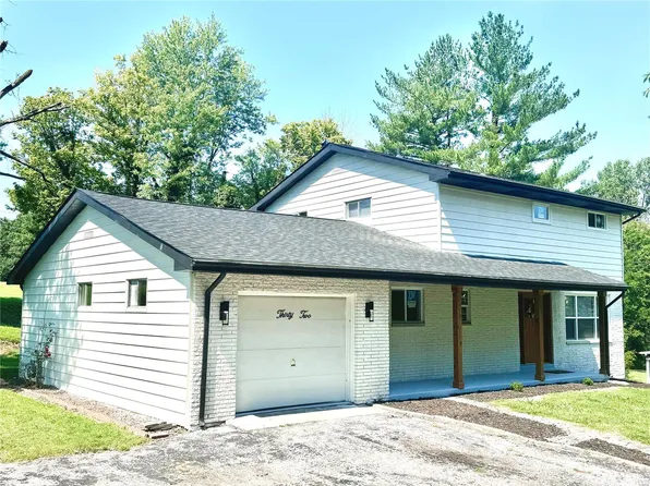 32 Rosehaven Dr, Belleville, IL 62221