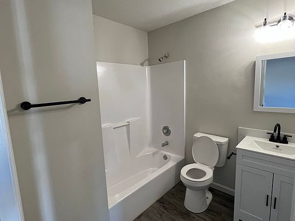 5th image of 230 Lanier Dr #185