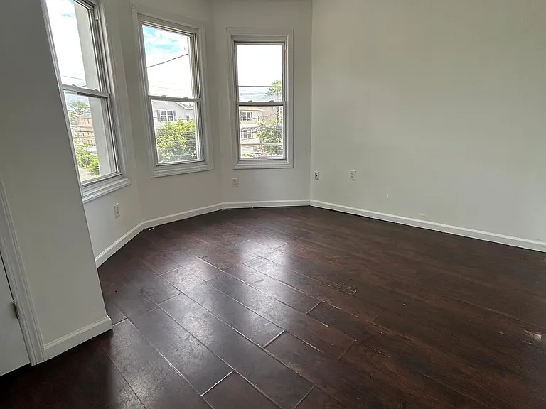 480 Irvine Turner Blvd #2A — Photo 3