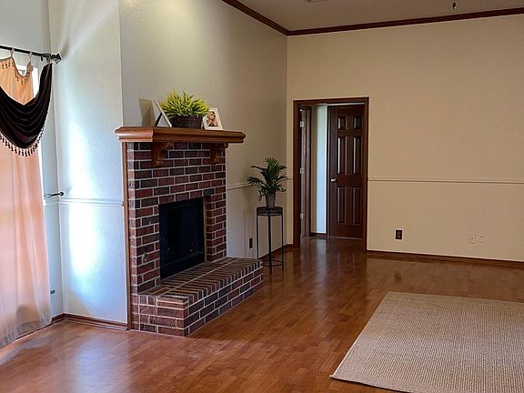 4th image of 14205 Glen Oaks Pl