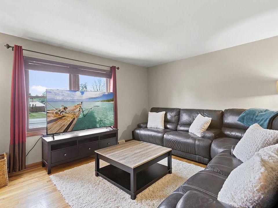 1st image of 5084 W Colonial Ct Unit 3