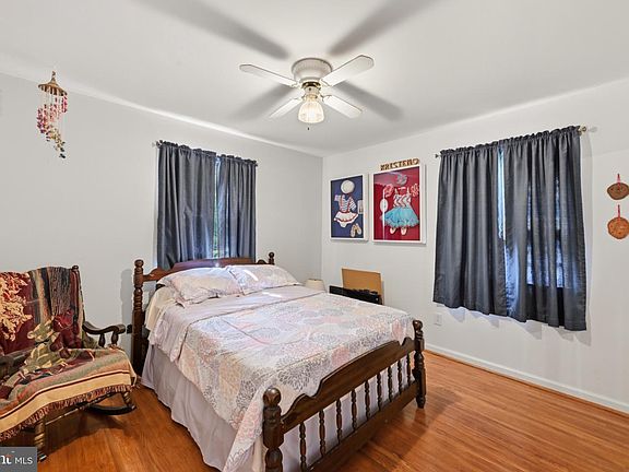 4th image of 6605 Holford Ln