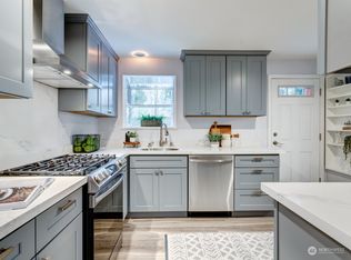 911 NE 146th St, Shoreline, WA