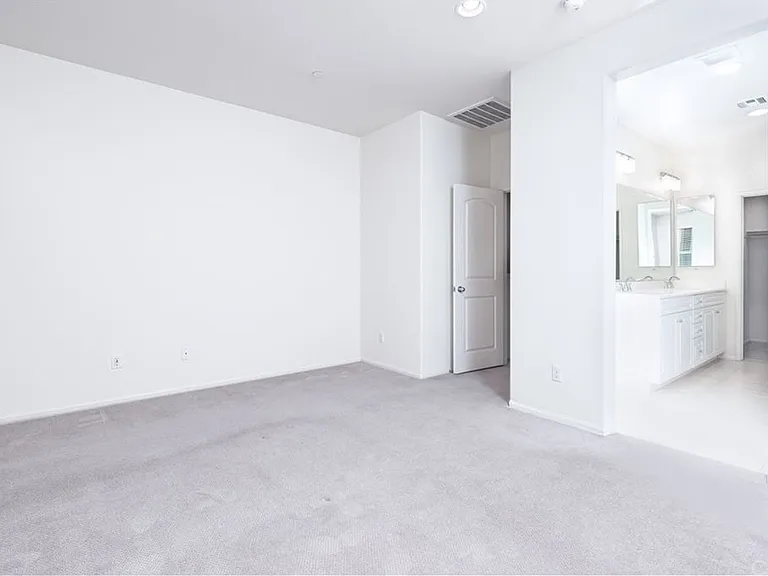 17052 Liberty Way — Photo 26