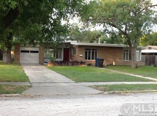 415 Springwood Ln, San Antonio, TX 78216