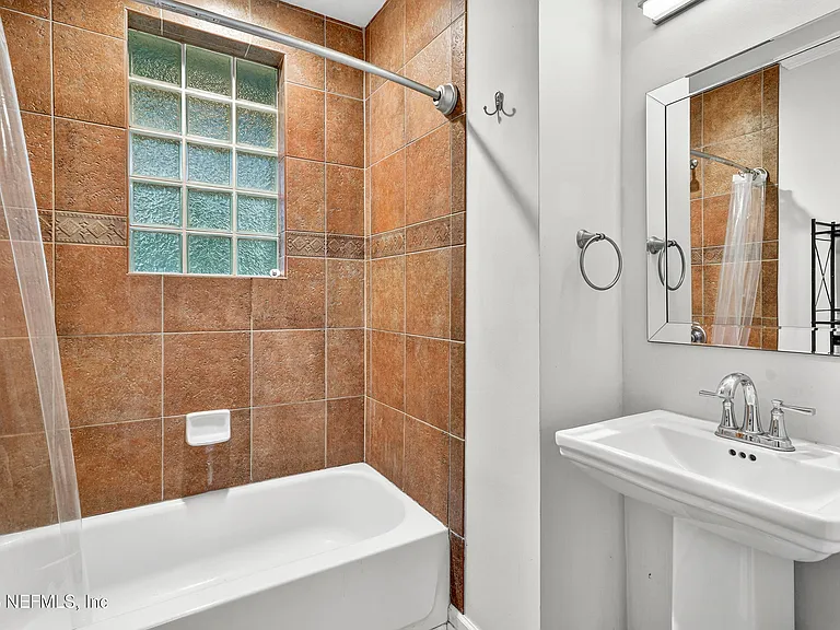 170 Twine St — Photo 16