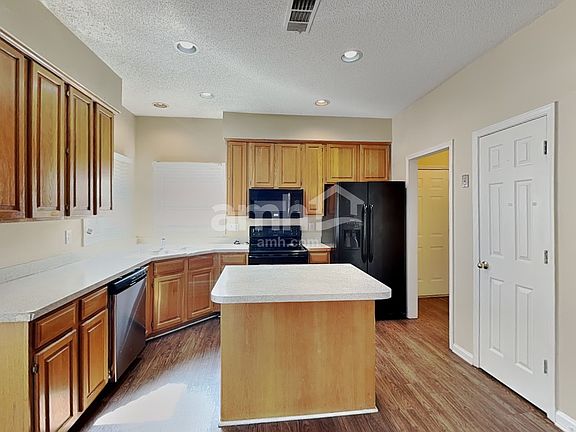3rd image of 1501 Jade Cove Dr