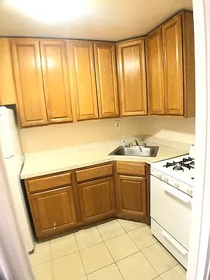 5th image of 2970 Ocean Ave #440