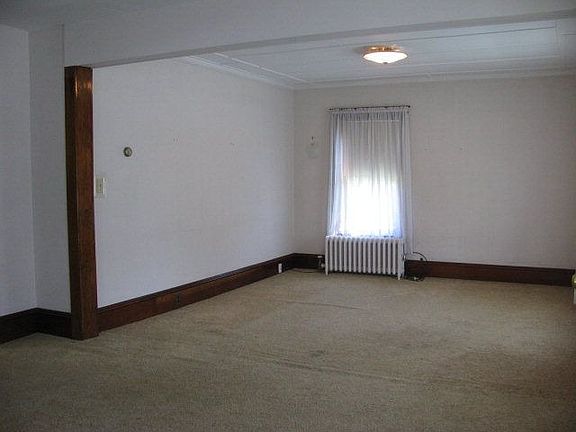 3rd image of 6568 Main St