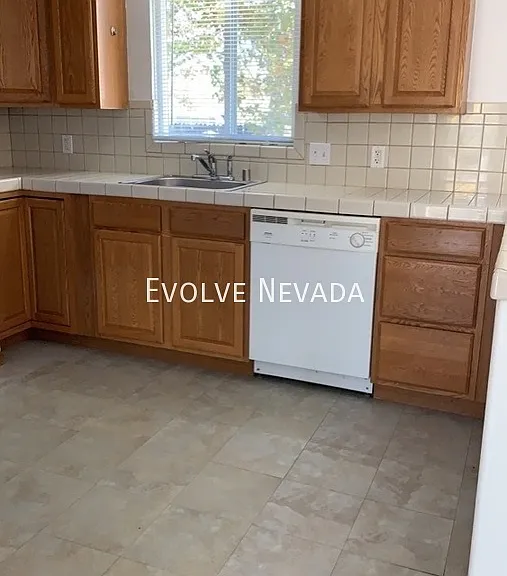 3367 Jarbidge Way — Photo 8