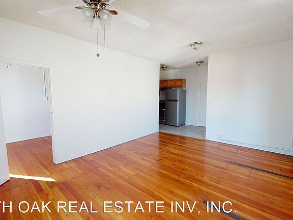 3rd image of 1006 S Orange Dr APT 101