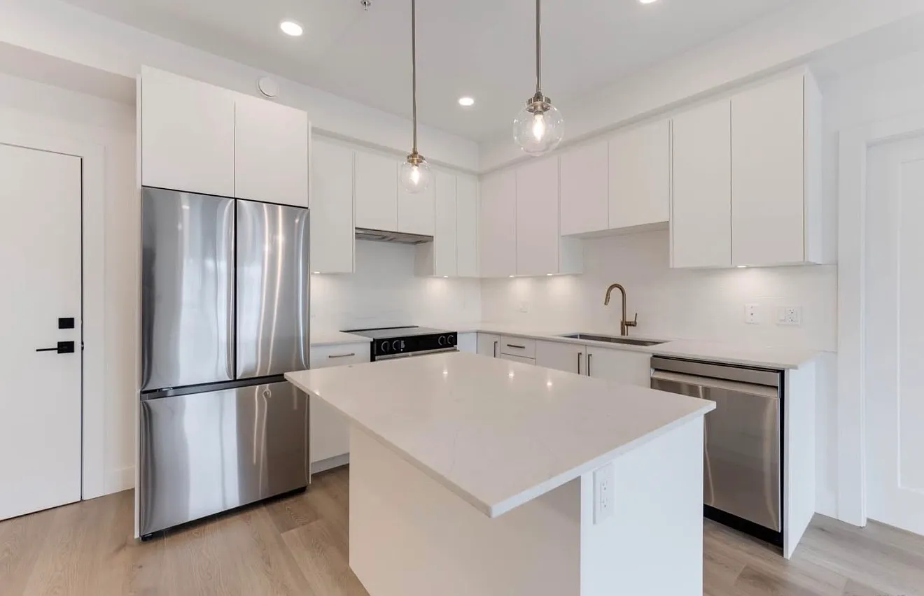 2 bed, 866 sqft, $2,350 — Photo 2