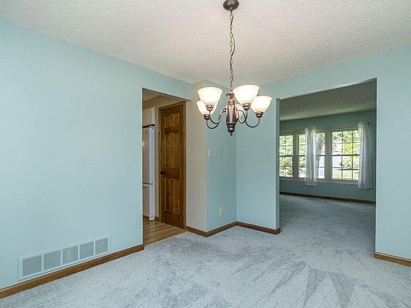 5th image of 429 Burns Dr N
