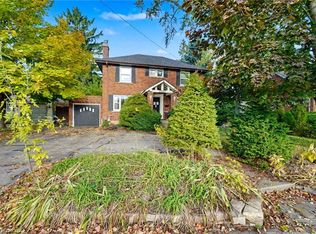 2317 Lakeshore Rd, Burlington, ON L7R1B3