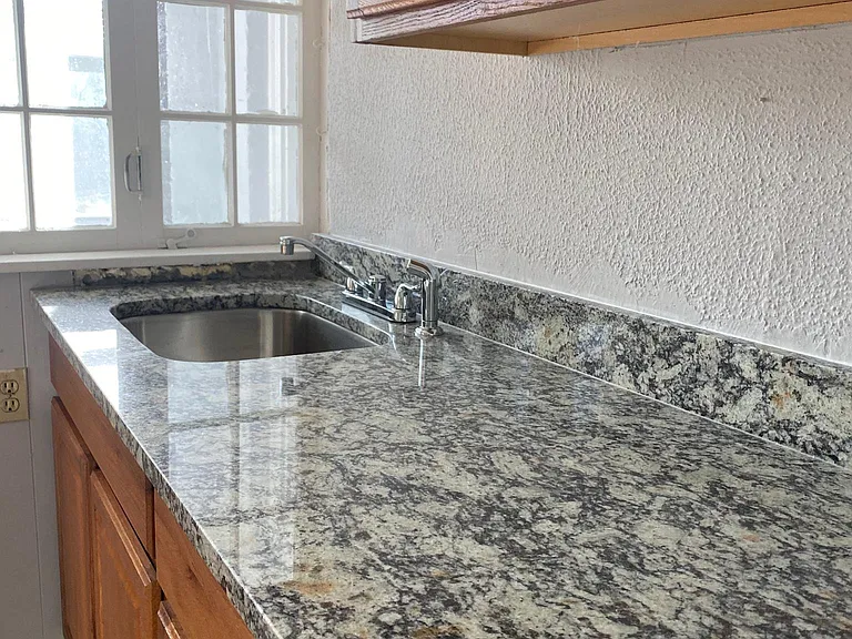 15 Irving St #1C — Photo 5