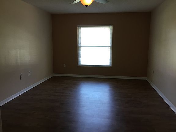 2nd image of 29 Whispering Pine Dr