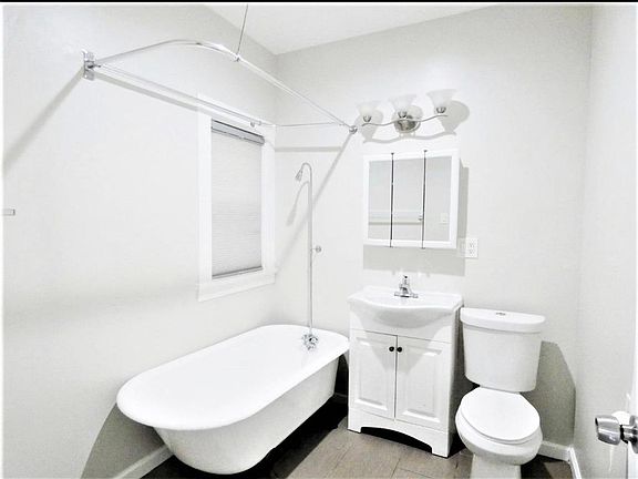 5th image of 2323 E 7th St #0