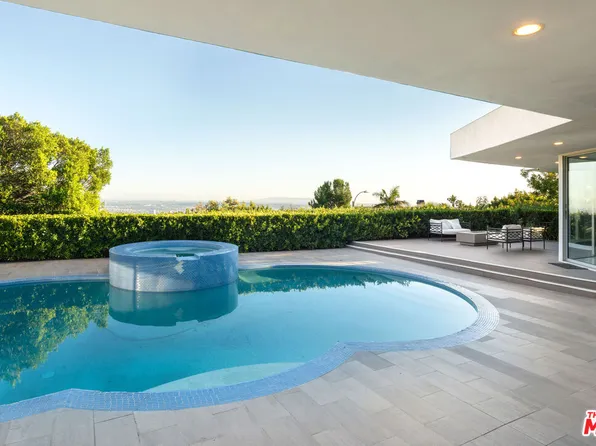 1506 Blue Jay Way, Los Angeles, CA 90069