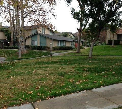 Lovely green grass and landscaping!