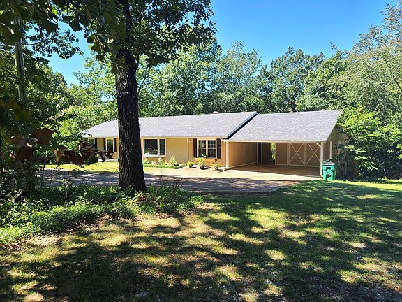 2nd image of 22 Pottawattamie Dr