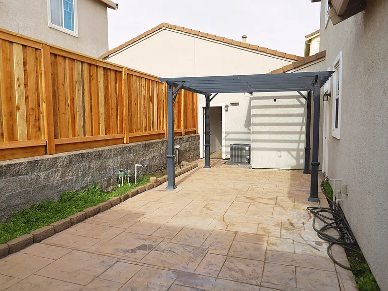 701 Ferrier Way — Photo 17