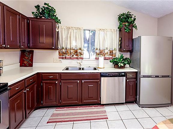 Spacious Kitchen