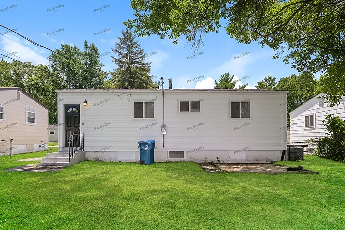 1149 Scott Ave — Photo 12