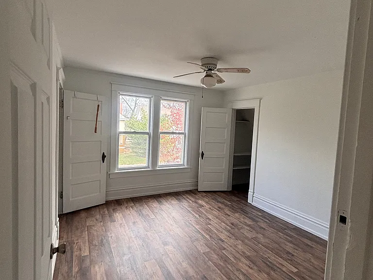 1816 W Bradley Ave — Photo 12
