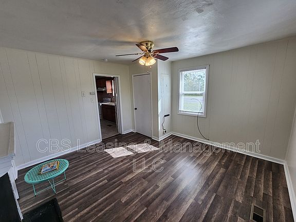 4th image of 1500 9th Pl