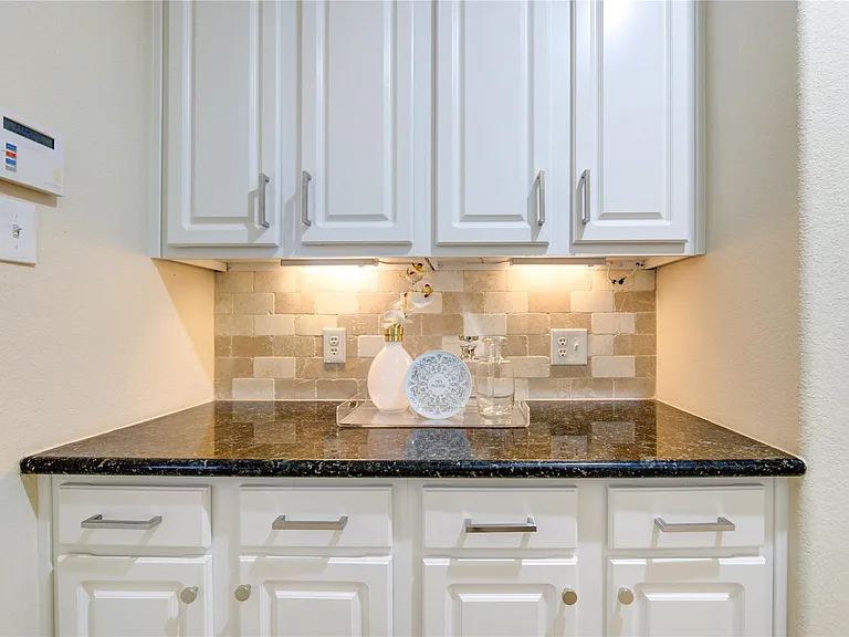 2327 Centerbrook Ln — Photo 10