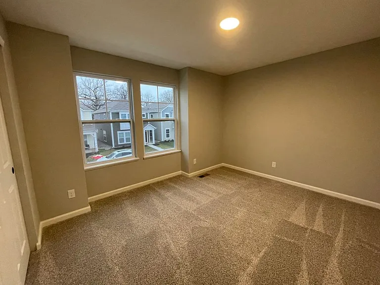 339 Central State Blvd #1 — Photo 12