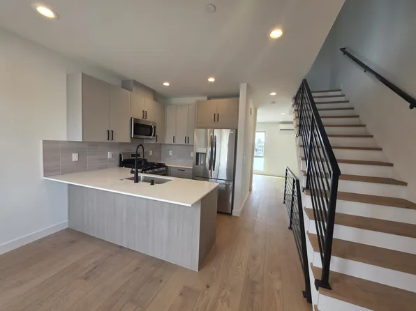 10007 Greenwood Ave N, Seattle, WA
