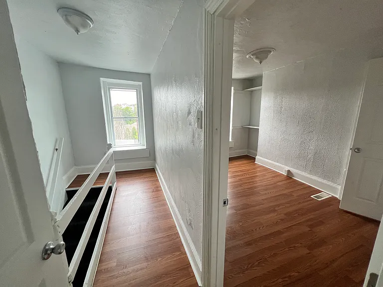 248 Plymouth St — Photo 17