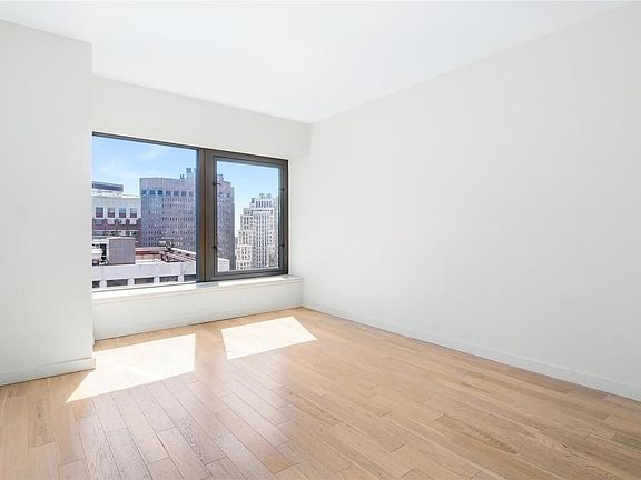 3rd image of 75 Wall St #E31
