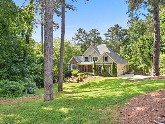 2nd image of 3071 Beechwood Dr NW