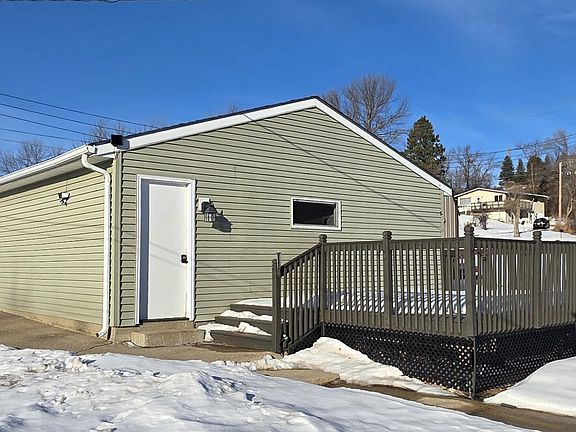 2nd image of 485 7th Ave NW