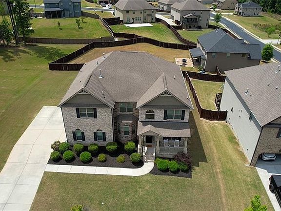 3rd image of 3323 Shoals Ridge Dr
