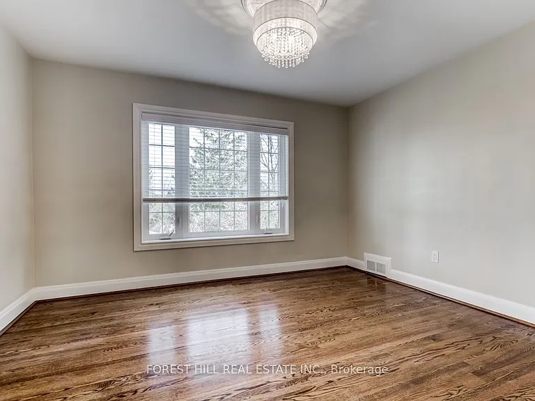 109 Mona Dr — Photo 17