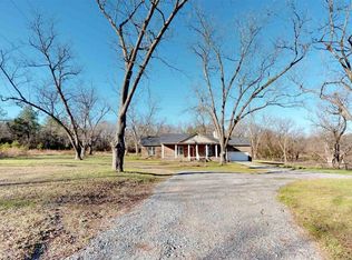 4450 Davis Rd, Macon, GA 31217