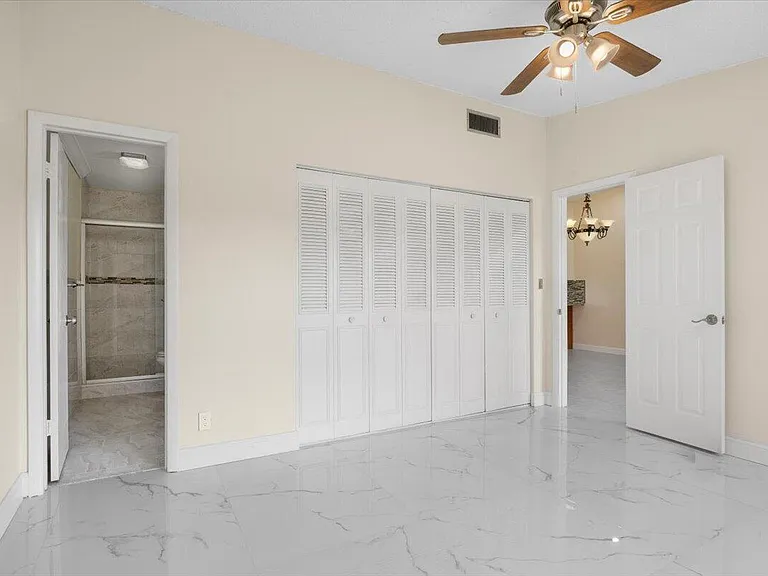 5540 Lakewood Cir S #F — Photo 21