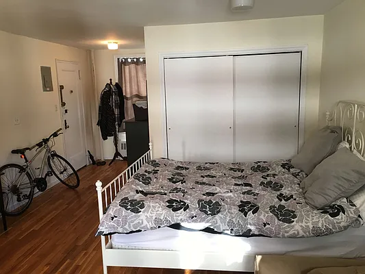 Rented by AJ Clarke | media 19